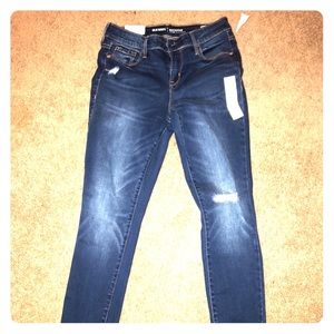 NWT Old Navy Rockstar Super Skinny Distressed Jean
